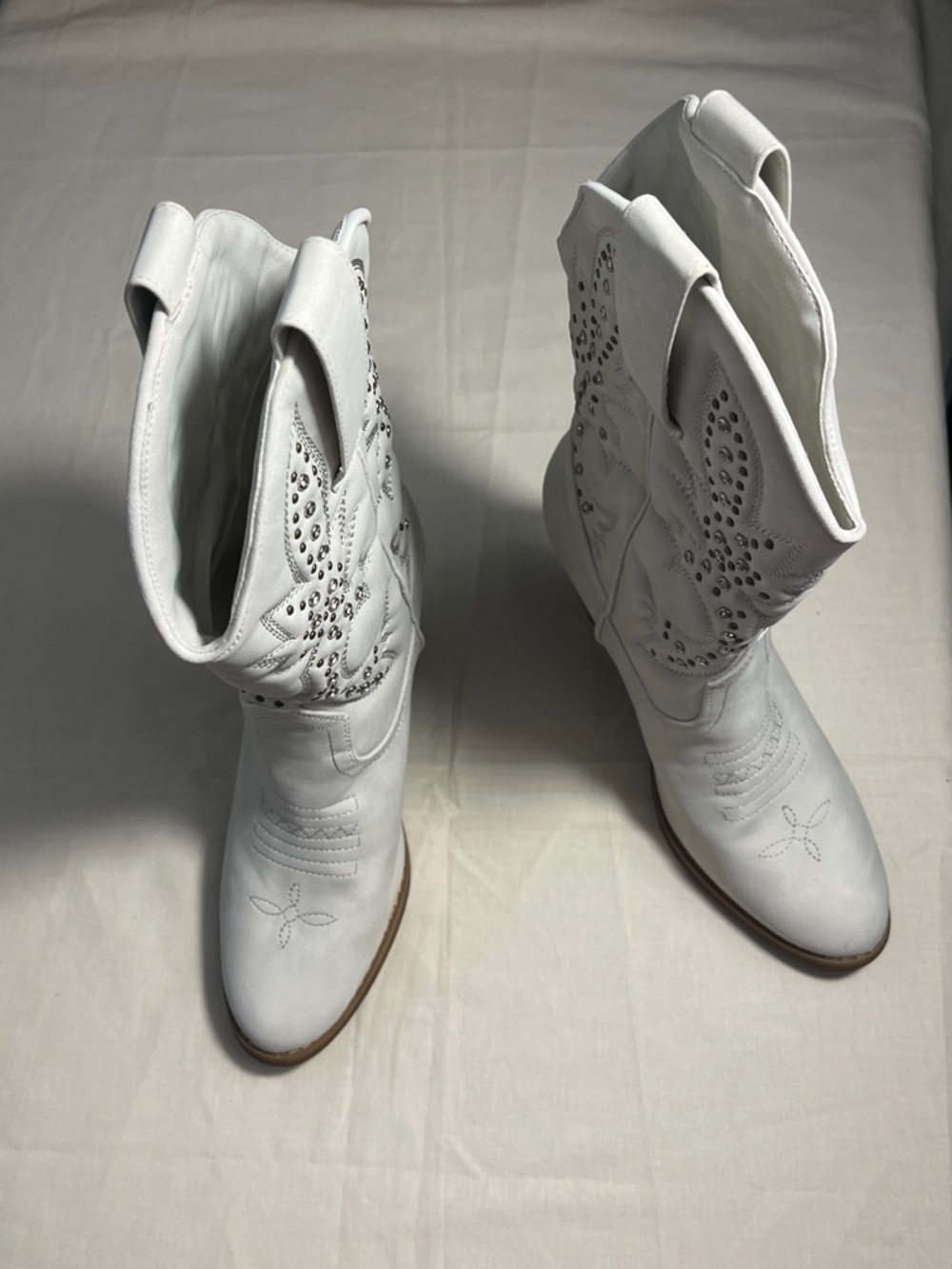 Naughty Monkey - White Studded Western-Inspired Heeled Boots